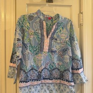 Lilly Pulitzer Light Blue Floral Leaf Print Top with Pink Trim